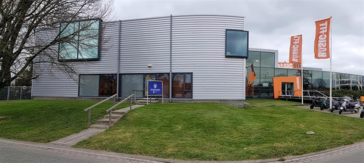 Exterior of the clinic at Baskensburgplein